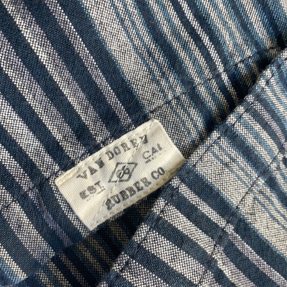 Striped Vans Short Sleeve Button Down Shirt Large - Picture 9 of 10